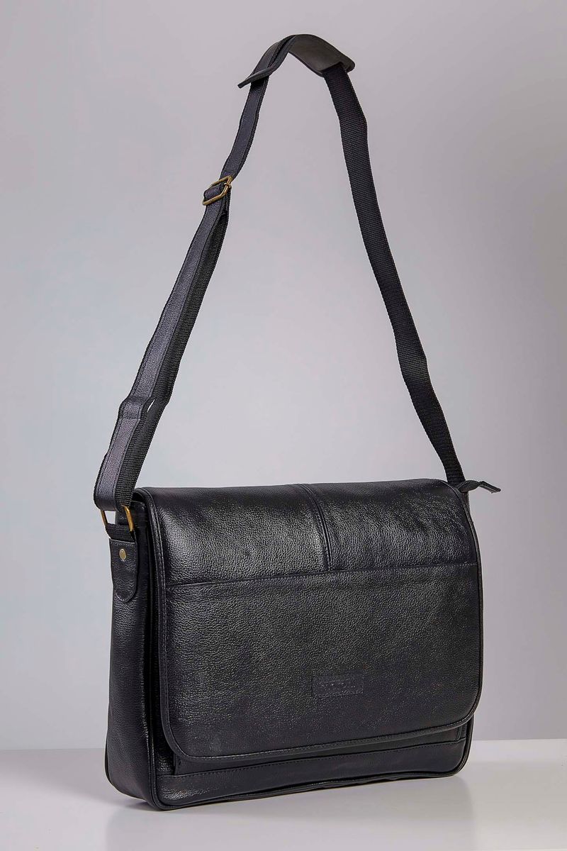 Pasta-Transversal-Europa-763-Couro-Preto-