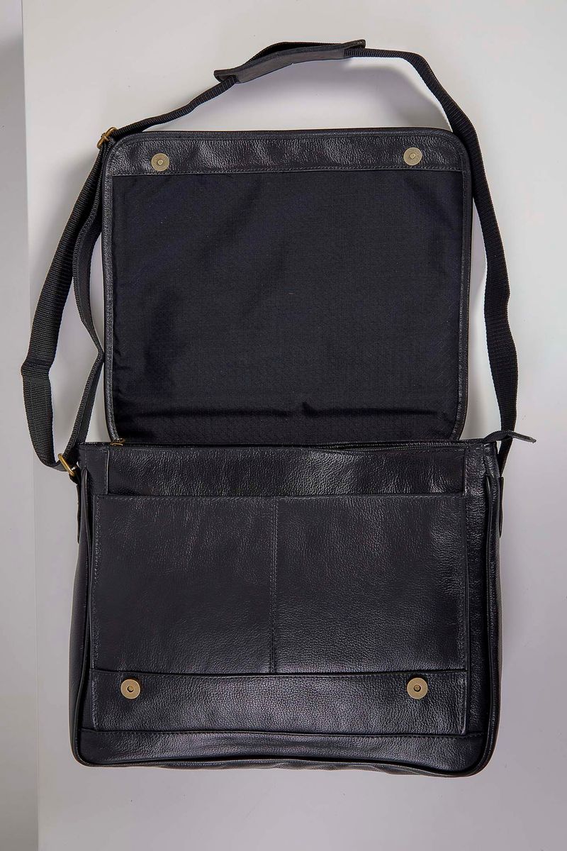 Pasta-Transversal-Europa-763-Couro-Preto-