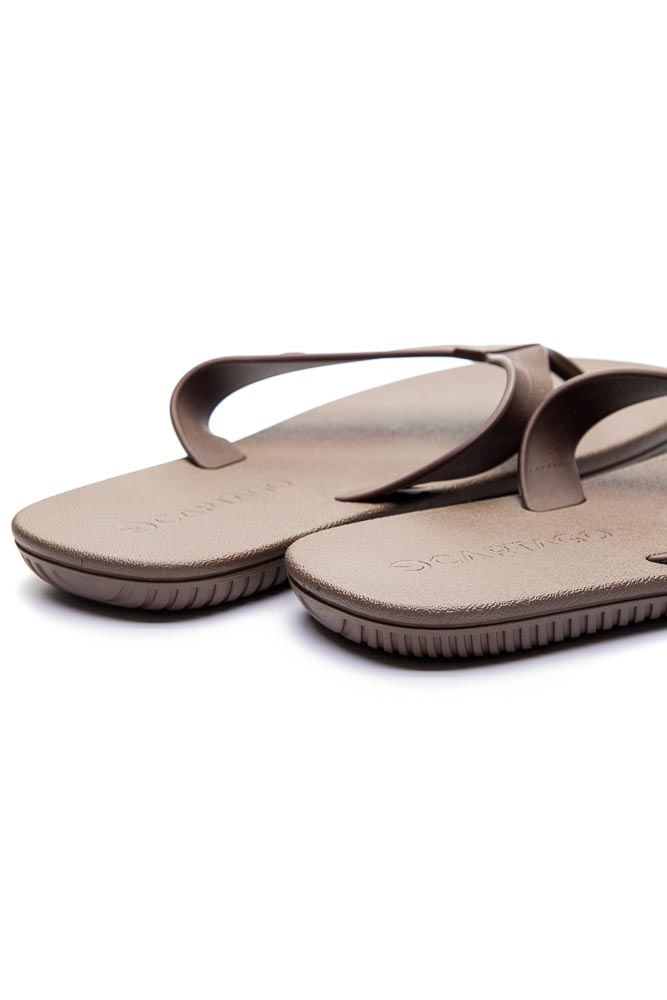Chinelo-Dedo-Masculino-Cartago-11840-Marrom