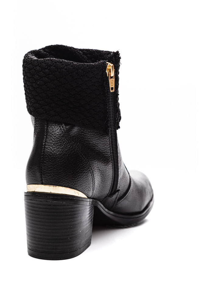 Bota-Pegada-280305-03-Preto