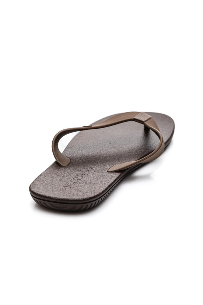 Chinelo-Dedo-Masculino-Cartago-11840-Marrom