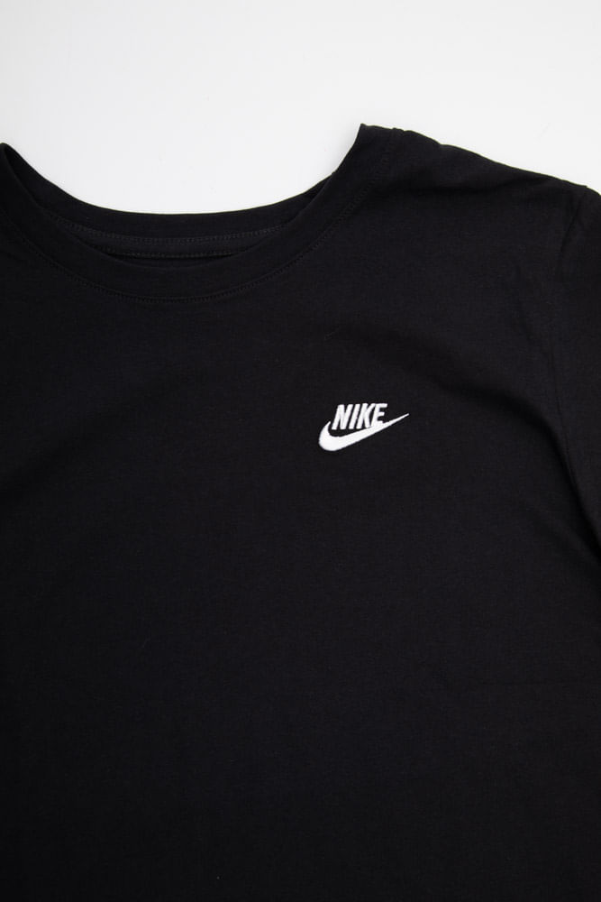 Camiseta-Nike-Sportswear-Feminina-Club-Essentials-Dx7902-010-Preto