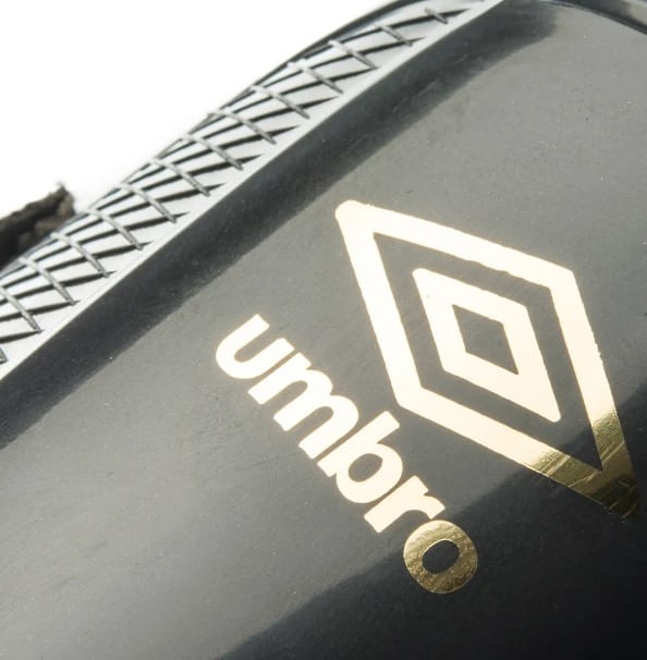 Caneleira Umbro Juvenil Umbro Protection Ct U27eq033-292 Preto