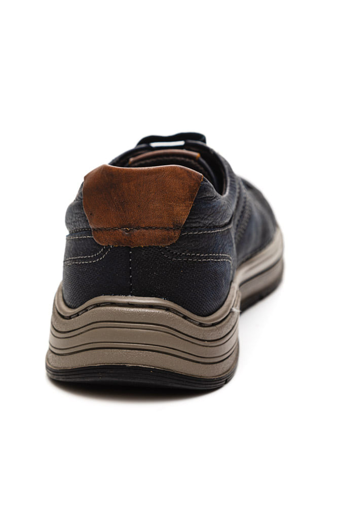 Tenis-Democrata-151301-002-Marinho