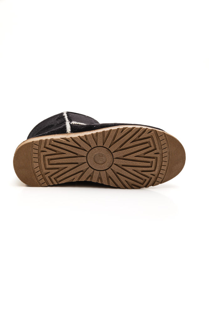 Bota-Rubra-0300-Preto