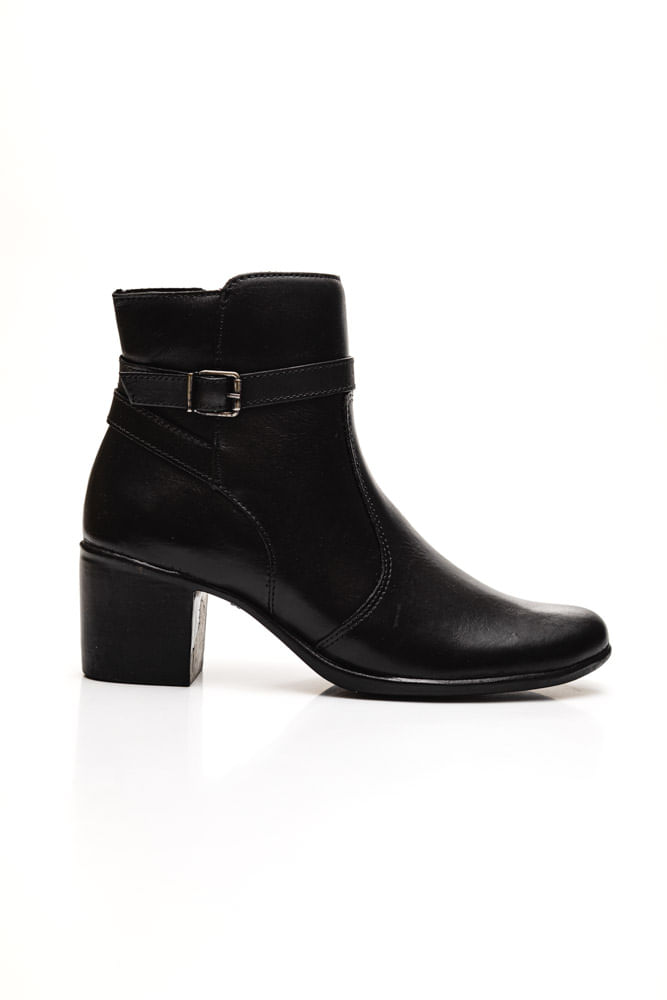Bota-Zapattero-0890-Preto