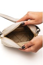 Bolsa-Via-Marte-Tiracolo-Feminina-Pequena-Matelasse-B2-501-01-Off-White