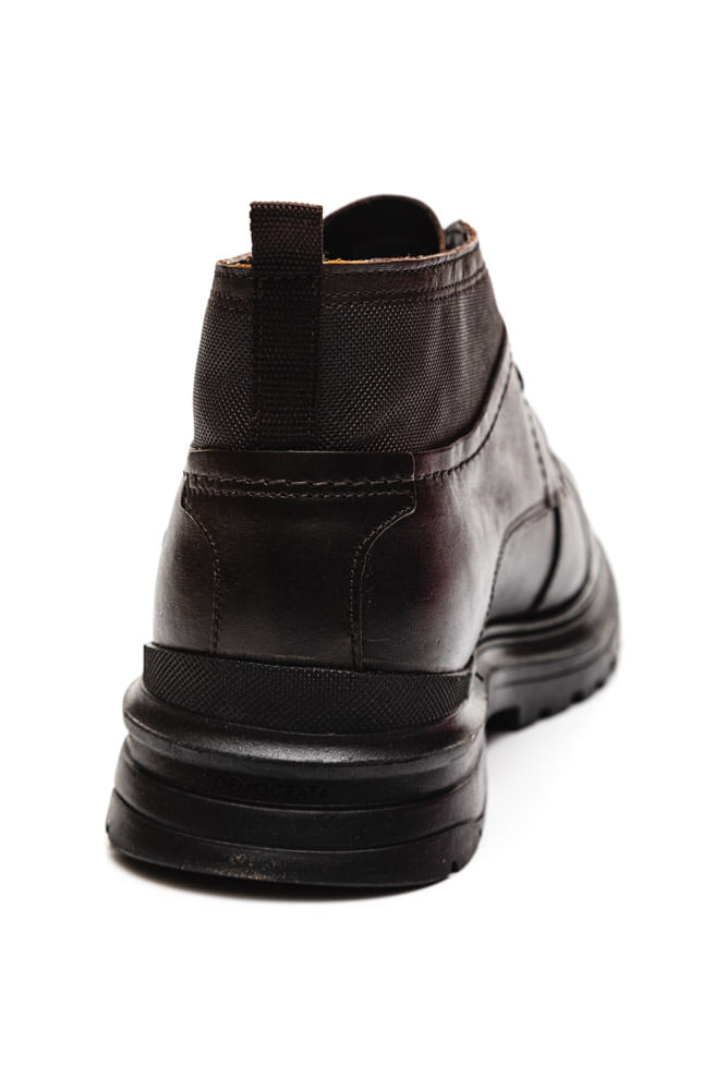 Bota-Democrata-528101-001-Marrom