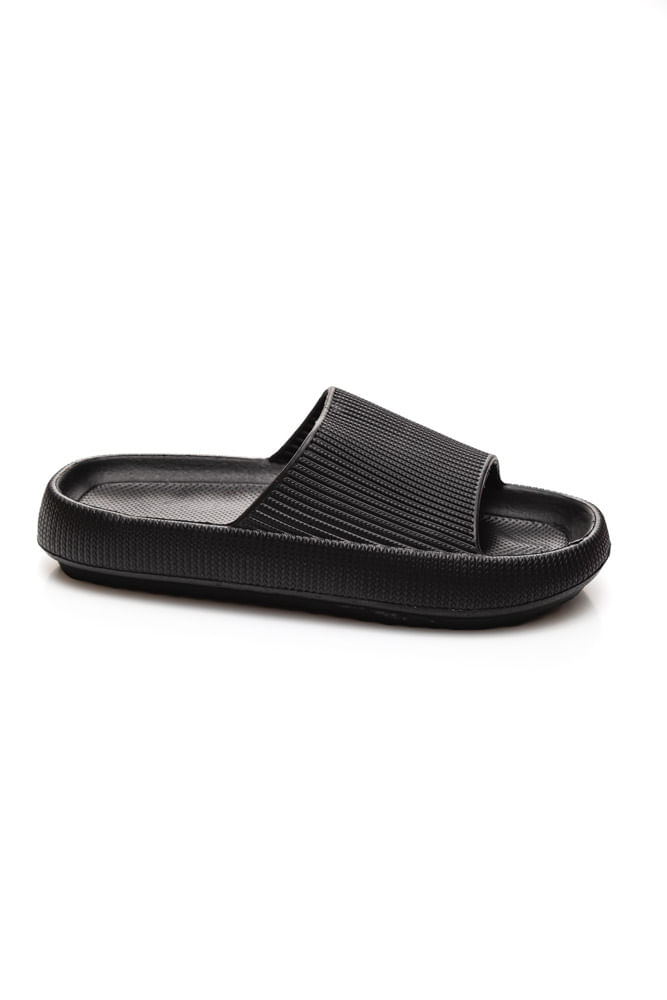 Chinelo-Yvate-2013new-Preto