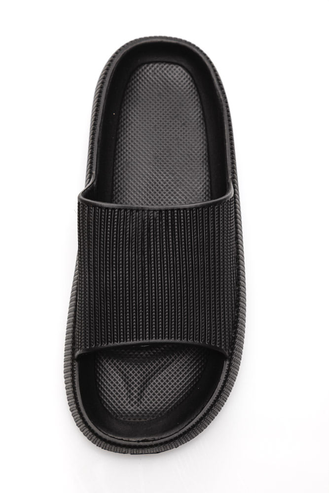 Chinelo-Yvate-2013new-Preto