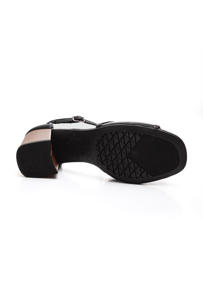 Sandalia-Dakota-De-Salto-Bloco-Feminina-Vazados-A-Laser-Y8311-01-Preto