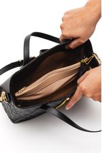 Bolsa-Vizzano-Tote-Acolchoada-Feminina-Alca-Dupla-E-Detalhe-Corrente-10070.5-Preto
