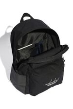 Mochila-Adidas-Lifestyle-Brand-Love-Allover-Print-Classic-Ix6802-Preto