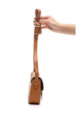Bolsa-Beira-Rio-Transversal-Feminina-Botao-Magnetico-80036.1-Caramelo