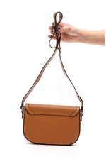 Bolsa-Beira-Rio-Transversal-Feminina-Botao-Magnetico-80036.1-Caramelo