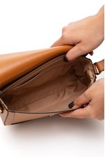 Bolsa-Beira-Rio-Transversal-Feminina-Botao-Magnetico-80036.1-Caramelo