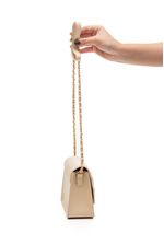 Bolsa-Beira-Rio-Flap-Feminina-Botao-Magnetico-80018.4-Off-White
