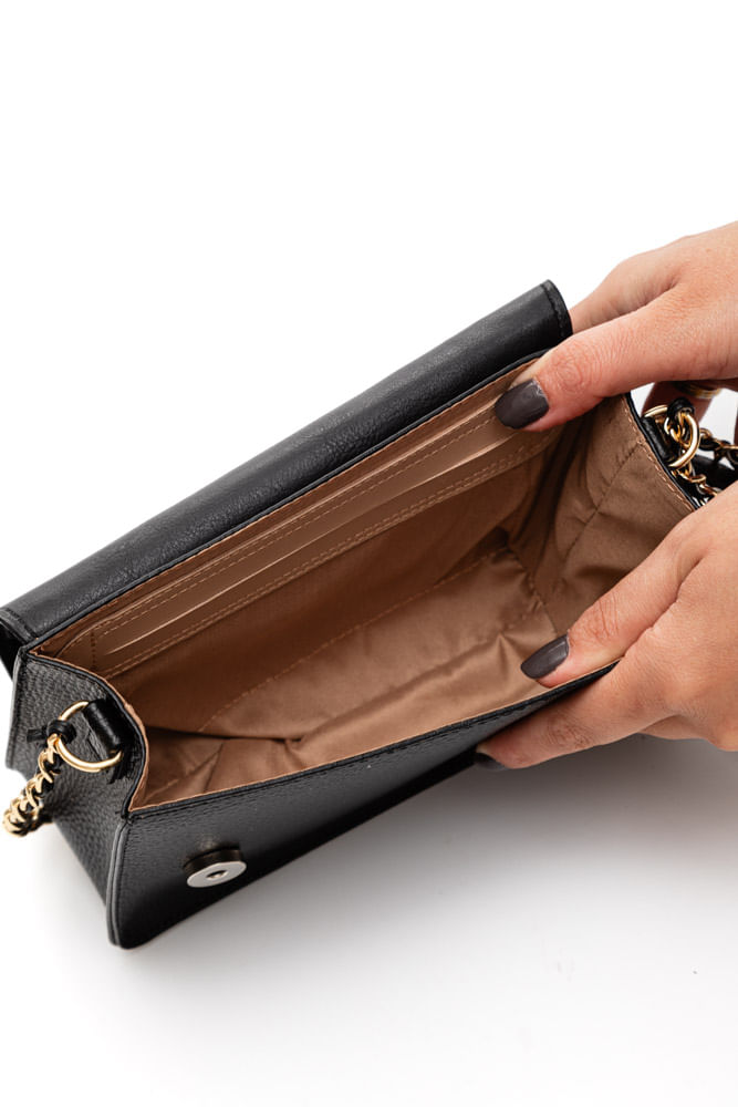Bolsa-Beira-Rio-Flap-Feminina-Botao-Magnetico-80018.4-Preto