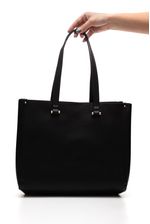 Bolsa-De-Ombro-Via-Marte-Alca-Longa-Com-Necessaire-B2-515-01-Preto