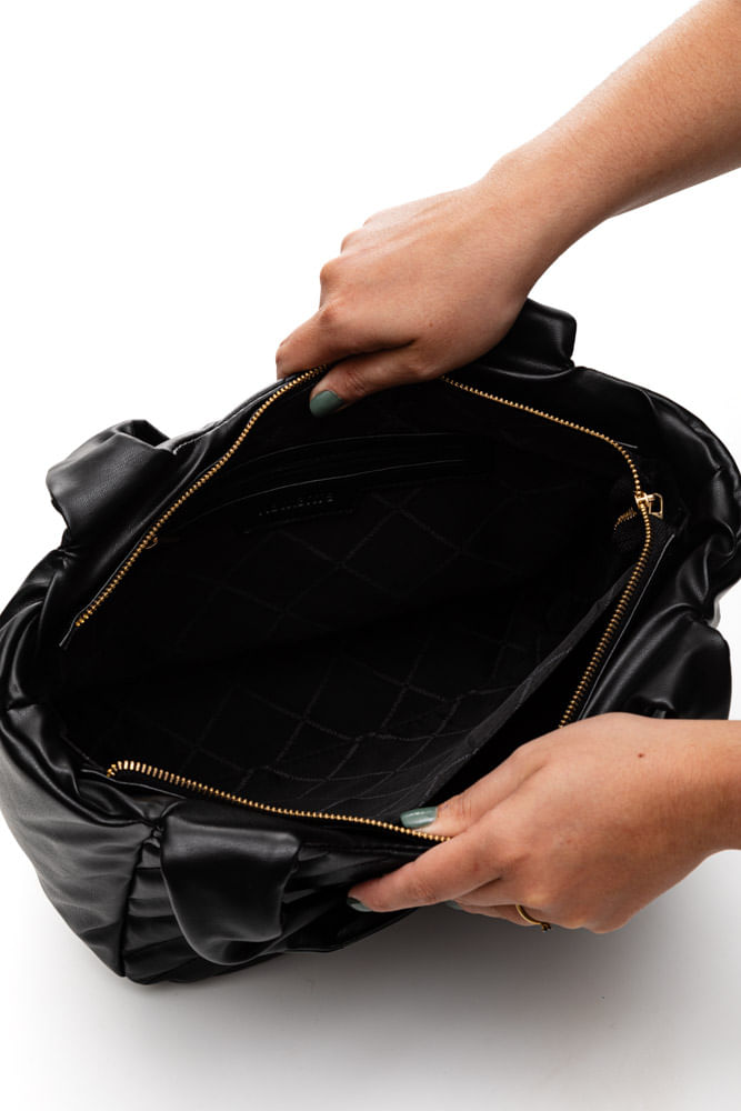 Bolsa-De-Ombro-Via-Marte-B2-521-01-Preto