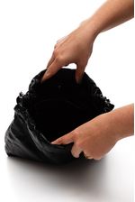 Bolsa-De-Ombro-Via-Marte-B1-137-01-Preto