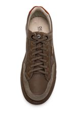 Tenis-Democrata-240801-002-Verde