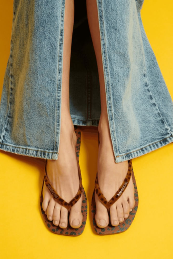 Chinelo-Havaianas-Sl-Squar-Velvet-Marrom-