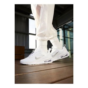 Tênis Nike Air Max Intrlk Lite Feminino Dv5695-100 Branco