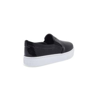 Tênis Santa Lolla Slip On Feminino Flat Bico Redondo 01ac.11e4.03f1 Preto