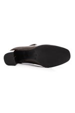 Bota-Cha-De-Mel-Chelsea-Cano-Curto-Feminina-Verniz-Molhado-8439.88641-Marrom