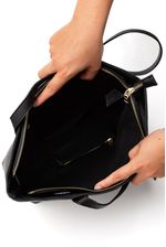 Bolsa-De-Ombro-Via-Marte-B1-154-01-Preto