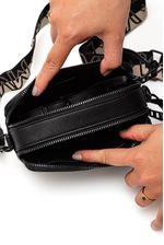 Bolsa-Transversal-Via-Marte-B1-143-01-Preto