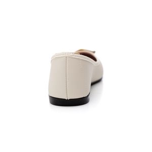 Sapatilha Moleca Rasteira Feminina Bico Fino Napa 5727.136 Off-White