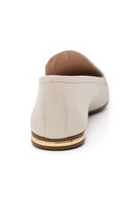 Sapato-Mocassim-Loucos-E-Santos-L19704001-Off-White
