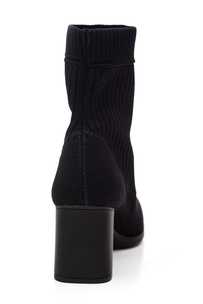 Bota-Dakota-De-Cano-Longo-Feminina-G9906-01-Preto