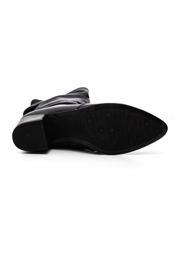 Bota-Pegada-280901-02-Preto
