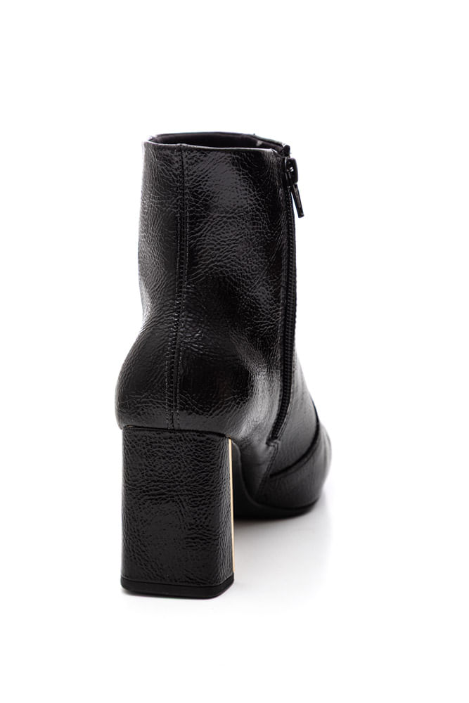 Bota-Ramarim-De-Cano-Baixo-Feminina-Salto-Com-Detalhe-Dourado-2560101-01-Preto