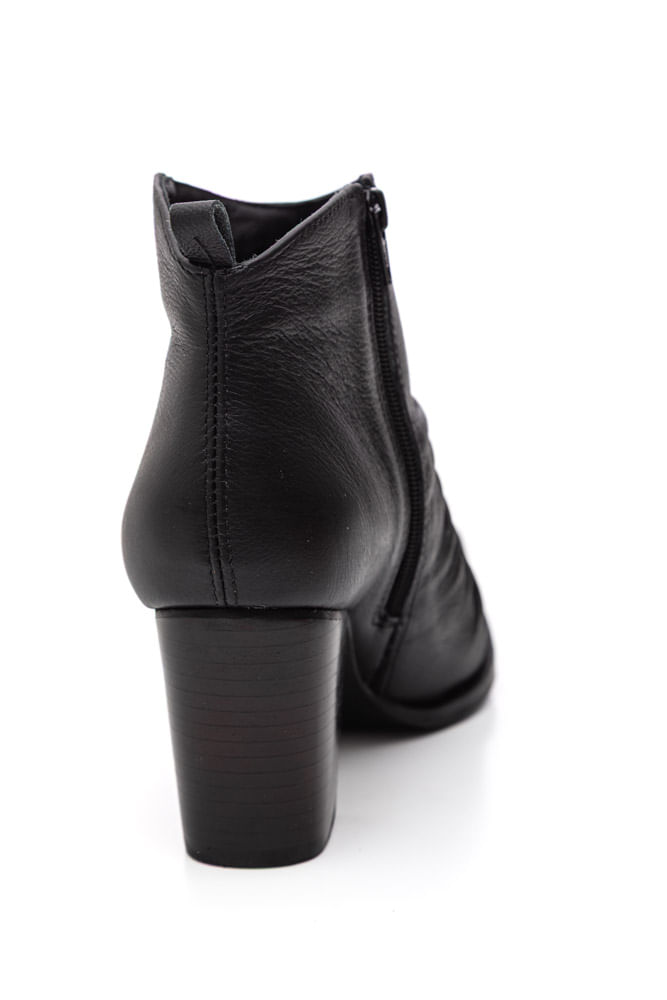Bota-Dina-Mirtz-Em-Couro-Feminina-Cano-Baixo-20.817-Preto