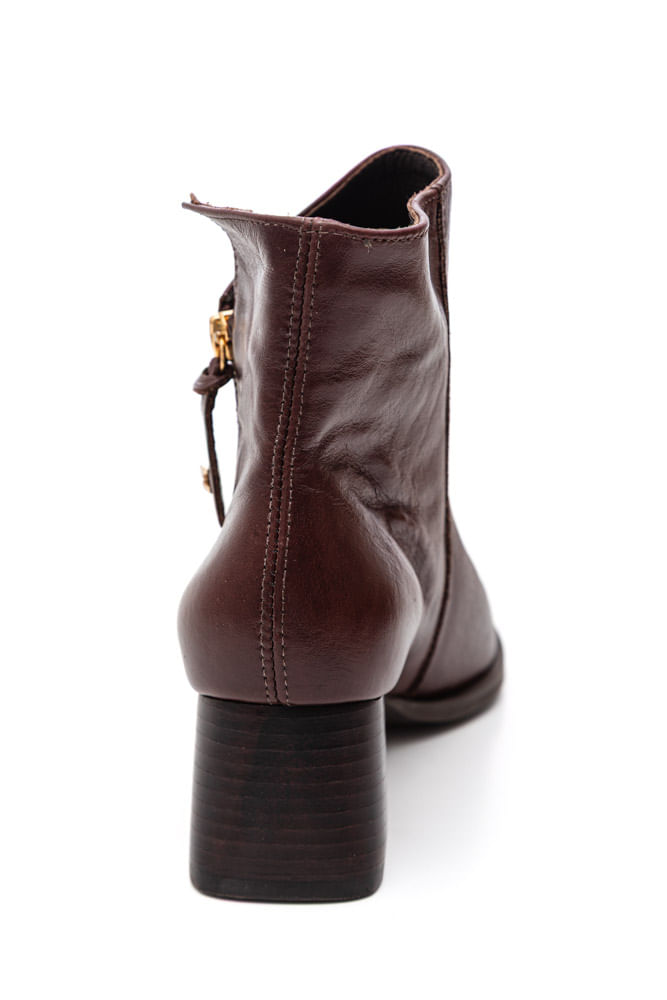 Bota-Dina-Mirtz-Em-Couro-Feminina-Cano-Baixo-21606-Castanho