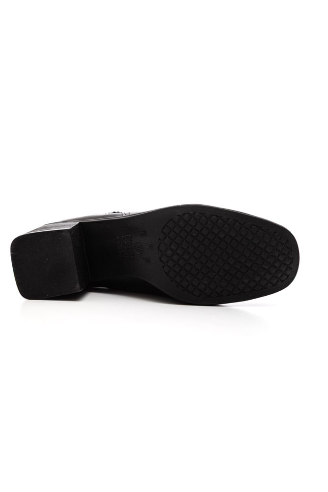 Bota-Via-Marte-Social-Cano-Baixo-Feminina-Em-Couro-224-003-0-Preto