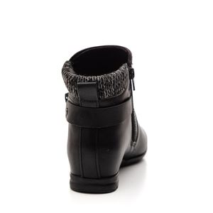 Bota Comfortflex Cano Curto Rasteira Feminina Zíper Lateral 2591301 Preto