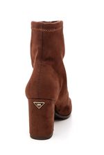 Bota-Via-Marte-Cano-Baixo-Feminina-Camurca-Ultra-247-002-01-Marrom