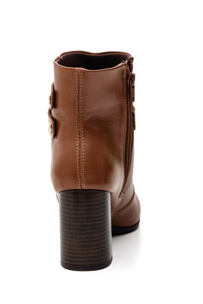 Bota-Ramarim-Cano-Curto-Feminina-Bico-Fino-2568102-01-Caramelo