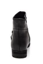 Bota-Bottero-Cano-Baixo-Rasteira-Feminina-Couro-369202-Preto