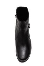 Bota-Bottero-Cano-Baixo-Rasteira-Feminina-Couro-369202-Preto