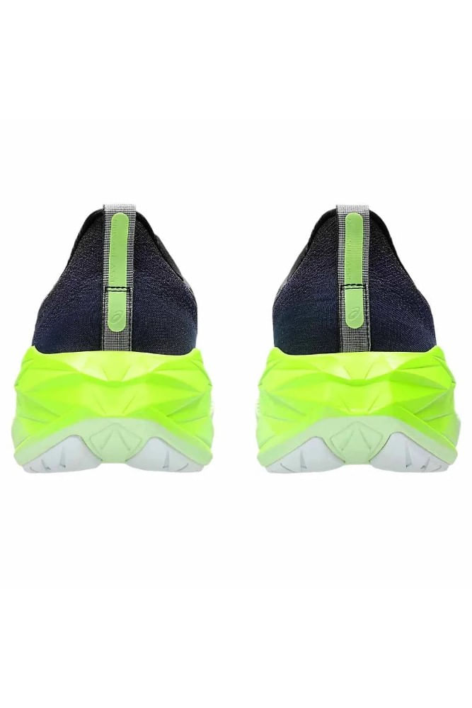 Tenis-Asics-Novablast-4-Masculino-1011b693.003-Preto