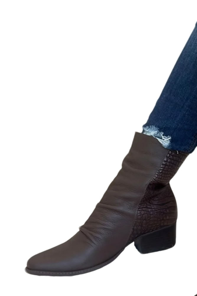 Bota-Dina-Mirtz-Cano-Medio-Feminina-Salto-Baixo-12.714-Marrom