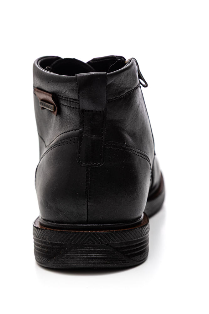 Bota-Pegada-126105-01-Preto