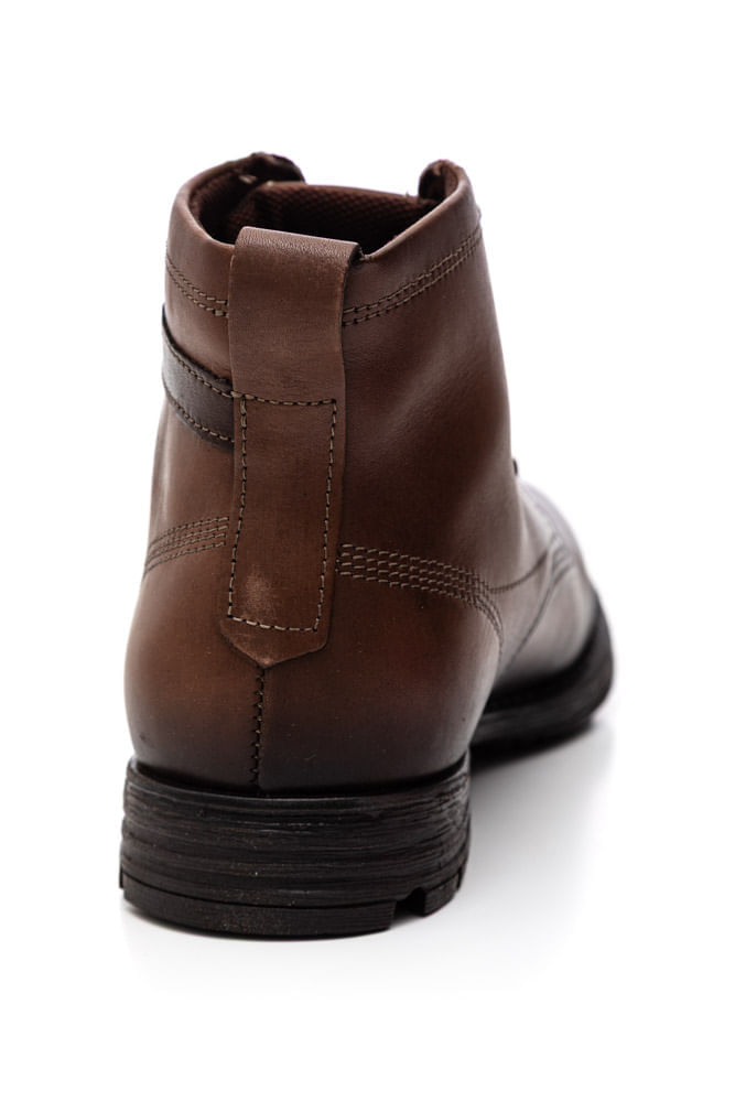 Bota-Pegada-180732-02-Castanho