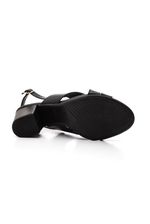 Sandalia-Salto-Beira-Rio-8280.687.9569-Preto